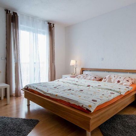 Ferienhaus Bucic บูเย ภายนอก รูปภาพ