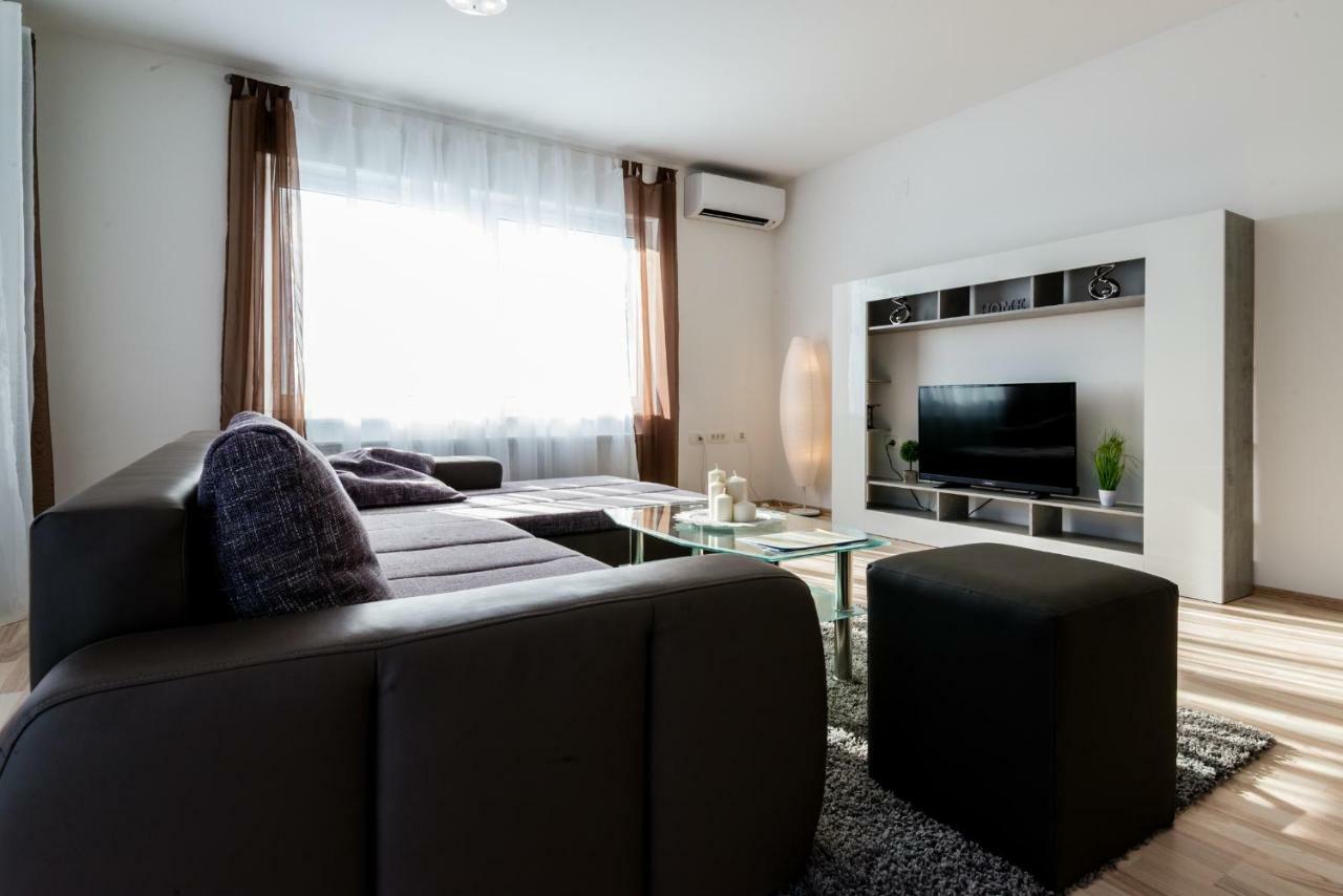 Ferienhaus Bucic บูเย ภายนอก รูปภาพ