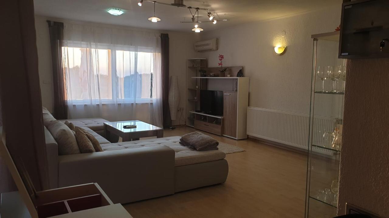 Ferienhaus Bucic บูเย ภายนอก รูปภาพ